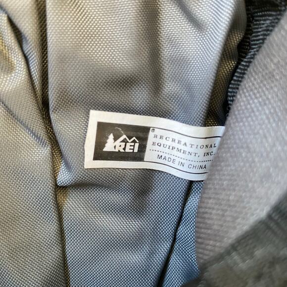 REI Women's Nalgene Hydration Backpack Pink Hiking Camping Outdoors Adventure - Picture 6 of 13